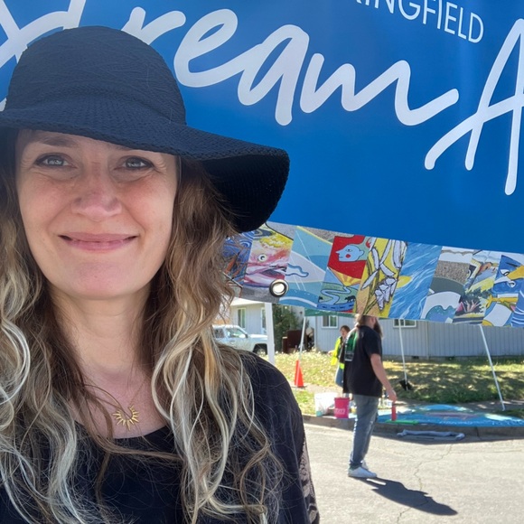 Meet your Posher, Brooke - Picture 7 of 14